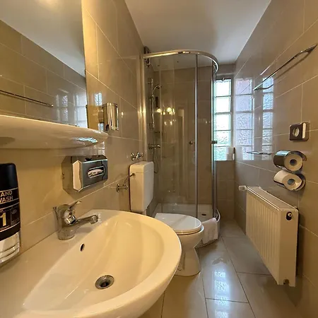 Hafner Hotel Apartment & Restaurant Bar Stuttgart 호텔