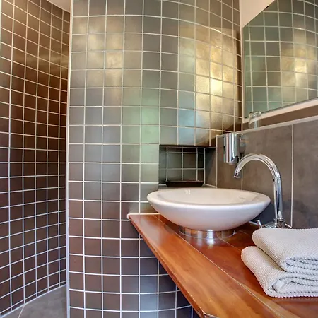 Hafner Hotel Apartment Self Check-In Anytime